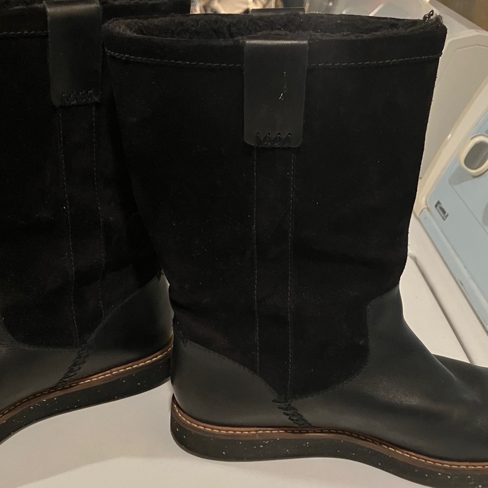 CLARK’S Black Women's Boots. Pull-On Size 7.5 Gently loved. Leather & Suede - Picture 11 of 11